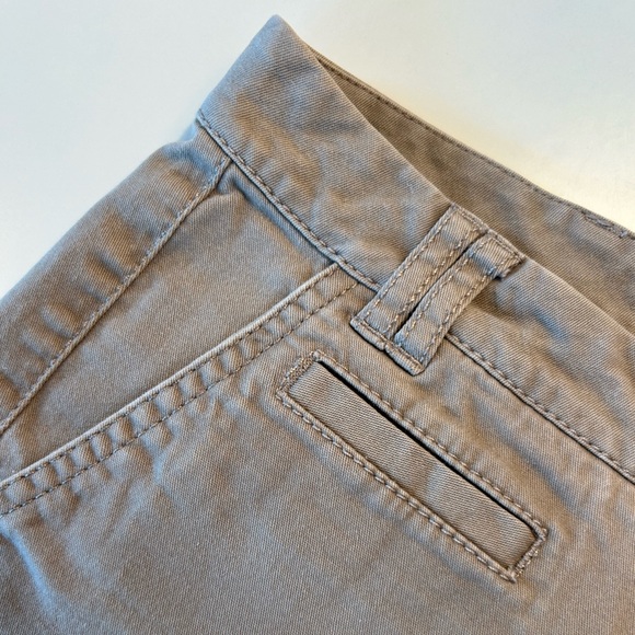 EXPRESS Khaki Shorts - Picture 3 of 5